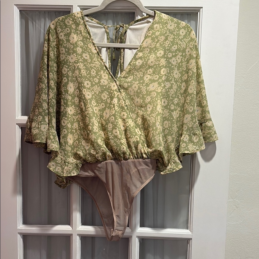 Source Unknown Green Floral Bodysuit
